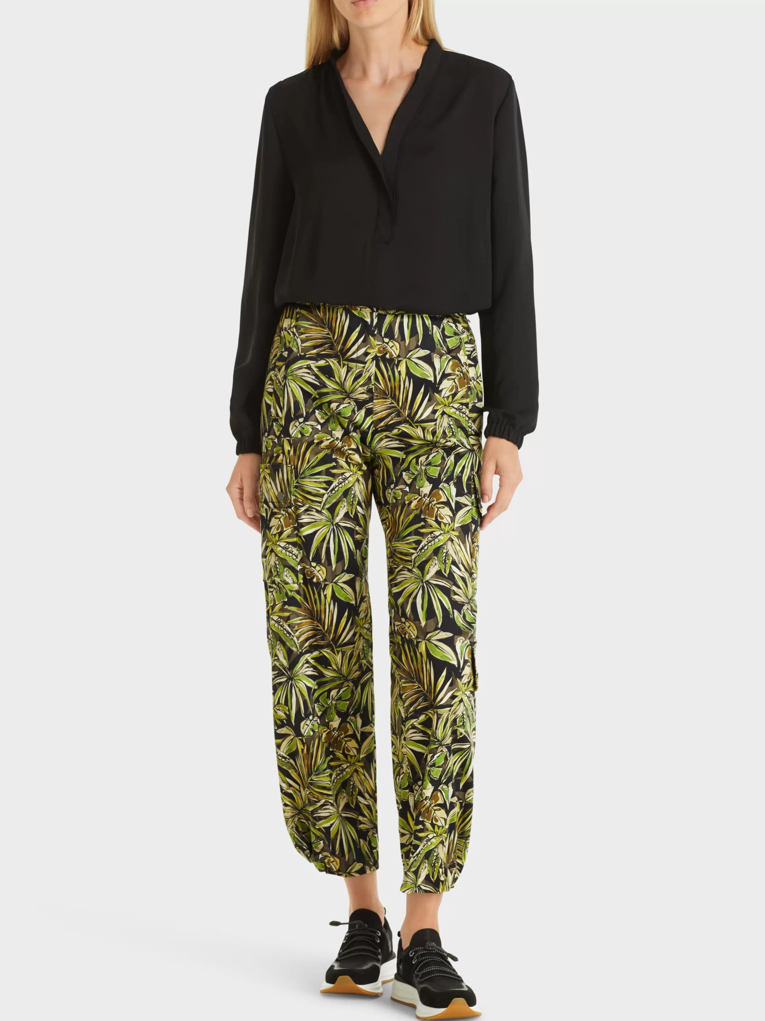 Marc Cain Hosen-CARGOHOSE RENTON MIT FLORALEM PRINT black