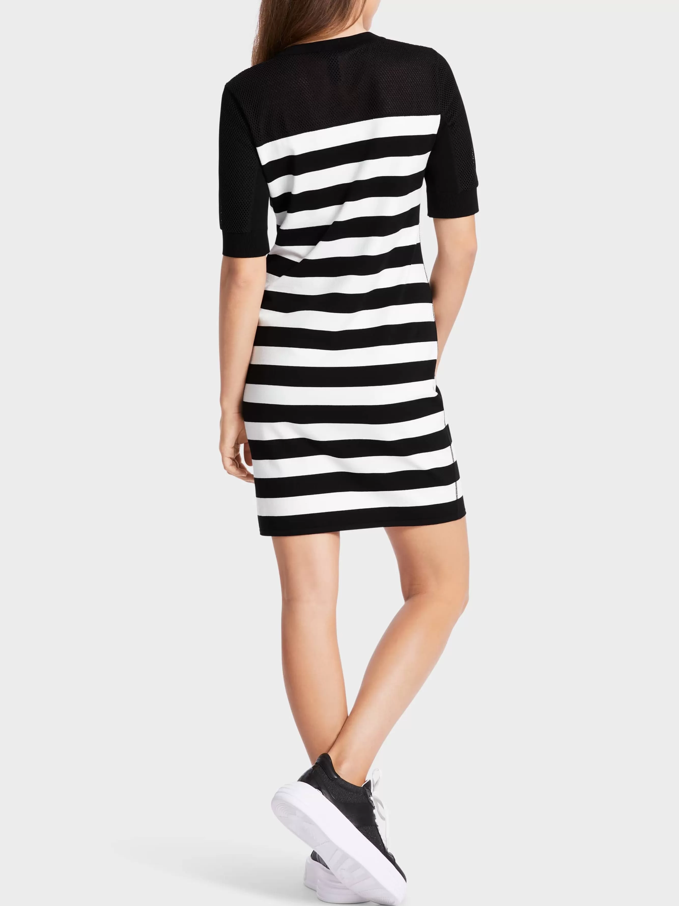 Marc Cain Kleider | Strick-KLEID MIT BLOCKSTREIF "RETHINK TOGETHER" white and black