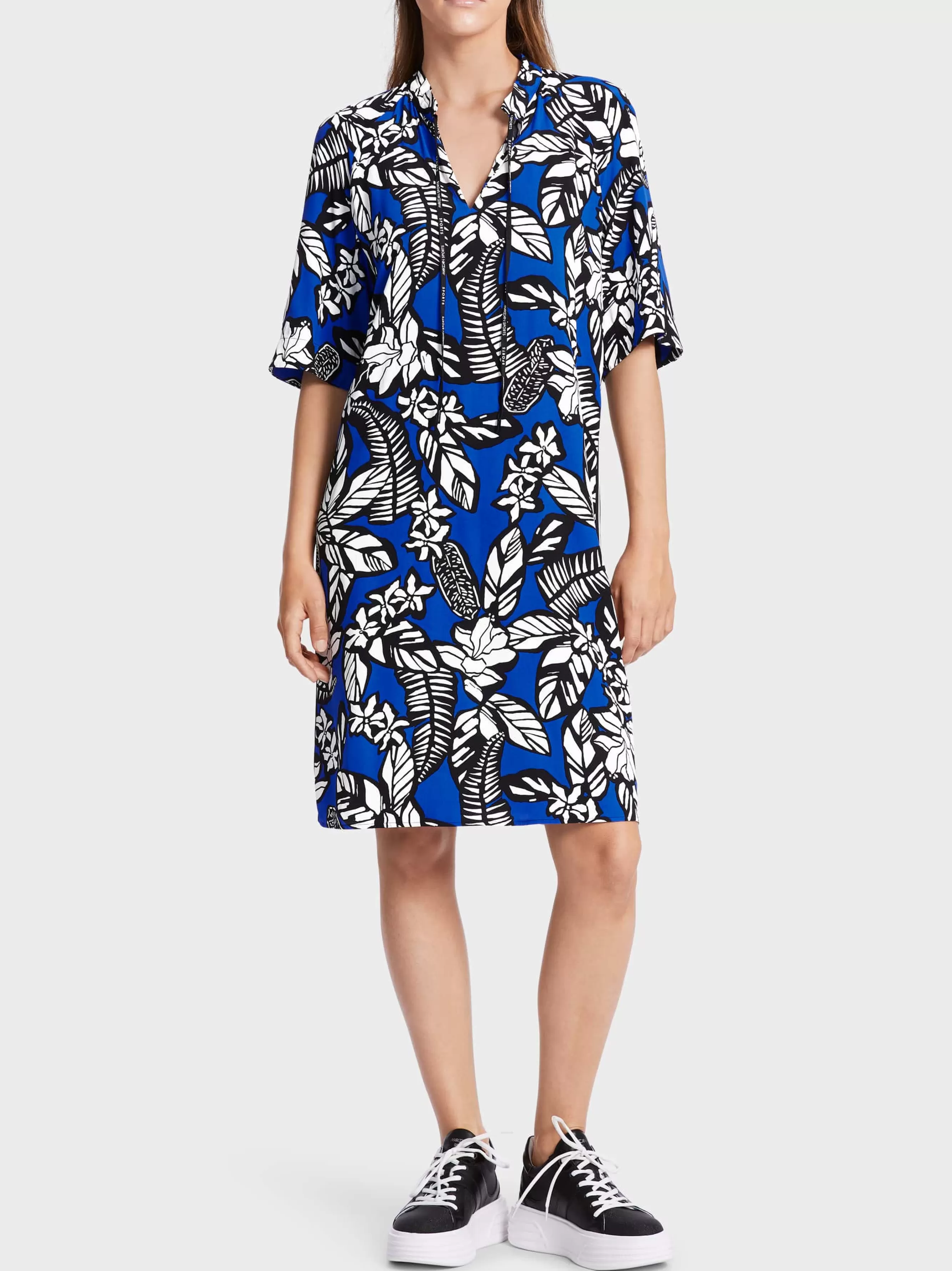 Marc Cain Kleider-KLEID MIT PRINT "RETHINK TOGETHER" bright royal blue