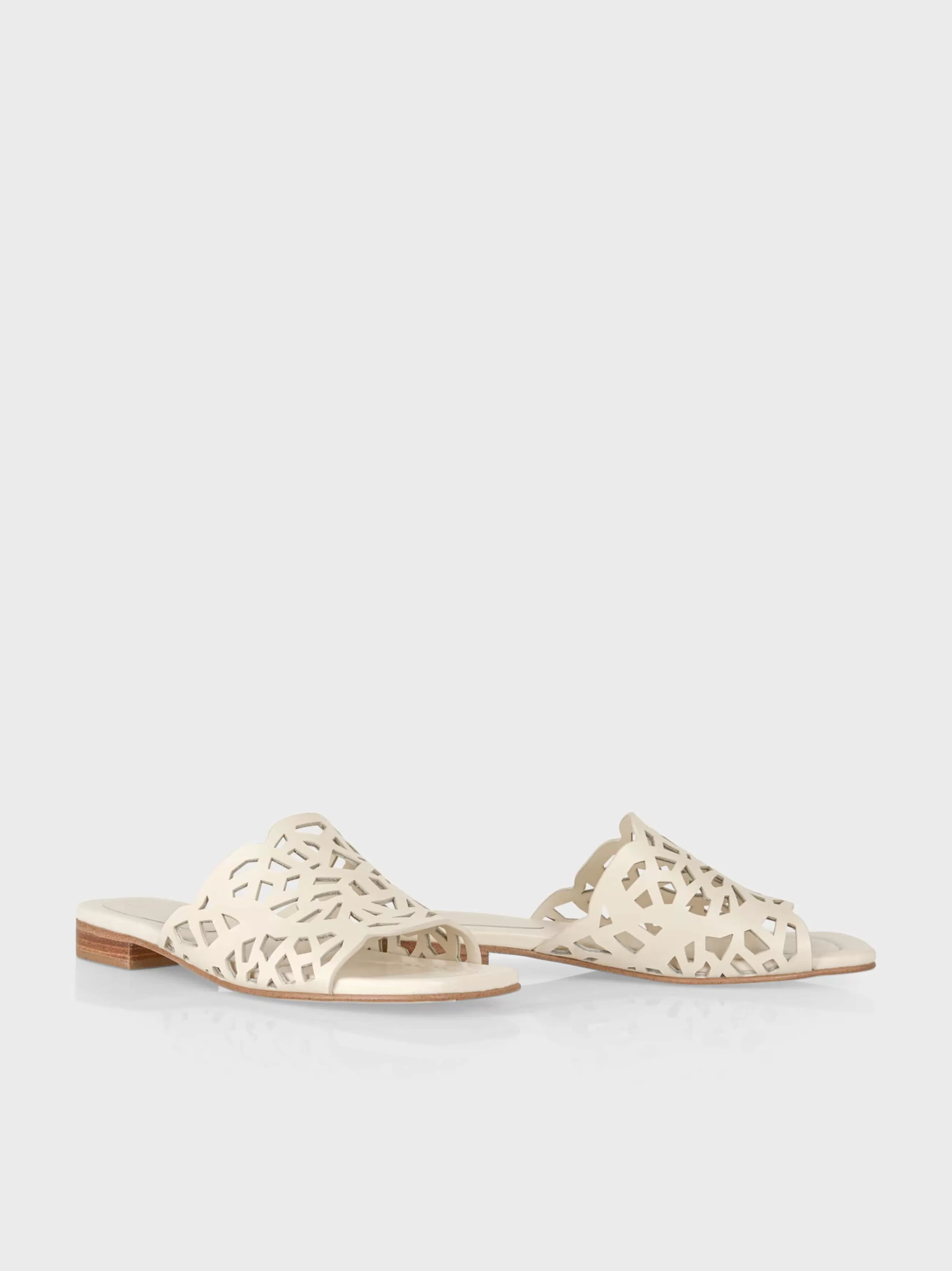 Marc Cain Schuhe-PANTOLETTEN MIT GEFLOCHTENEM RIEMEN white